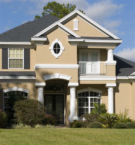 HOUSE PAINT .